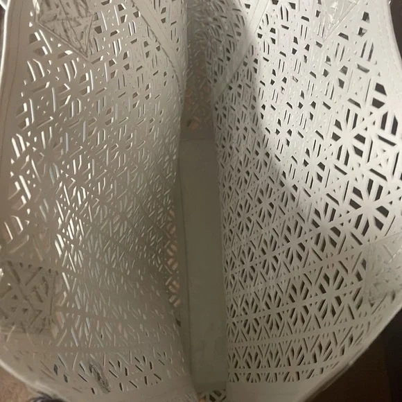 Tory Burch Laser Cut Beach Bag/Tote in white PVC - Picture 5 of 7